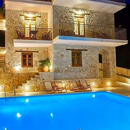 Anigraia Otel Ástros