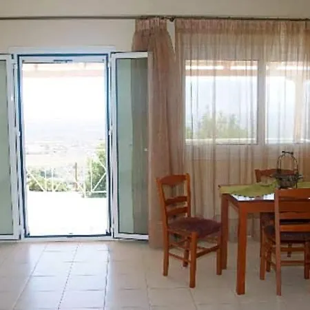 Anigraia Otel Ástros