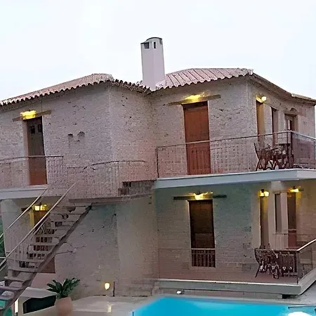 Otel Anigraia Ástros