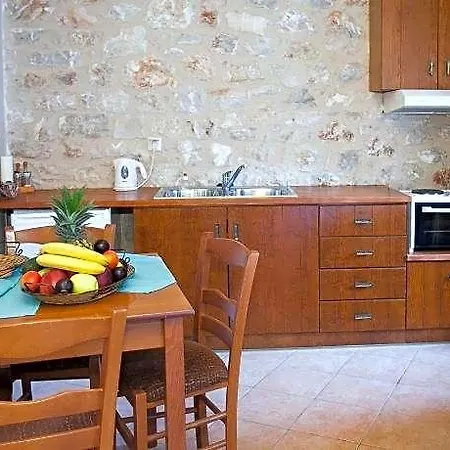 Otel Anigraia Ástros